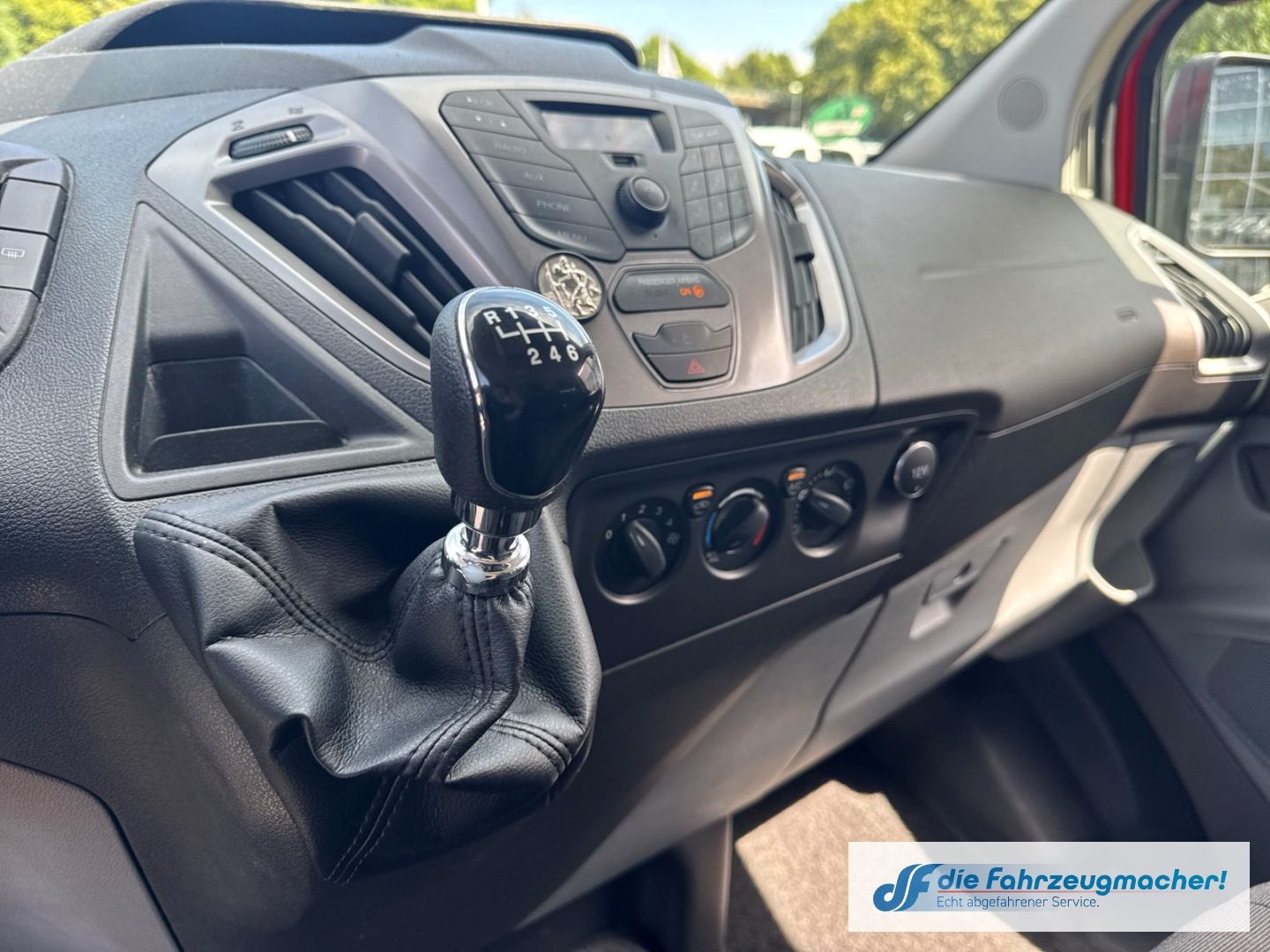 Fahrzeugabbildung Ford Transit Custom Tourneo 310 L1 Trend *EXPORT *274