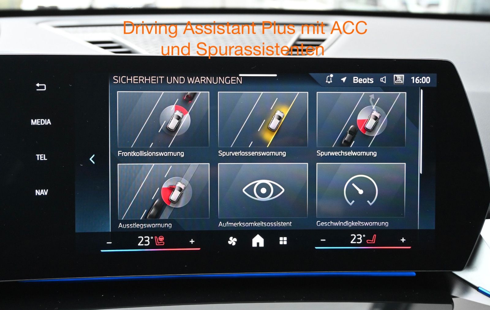 Fahrzeugabbildung BMW X1 xDrive23d M-Sport °ACC°AHK°HARMAN°LENKR.HEIZ°