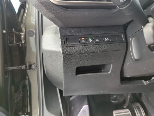 3008 Hybrid4 300 GT EAT8*PANO*LEDER*FOCAL*