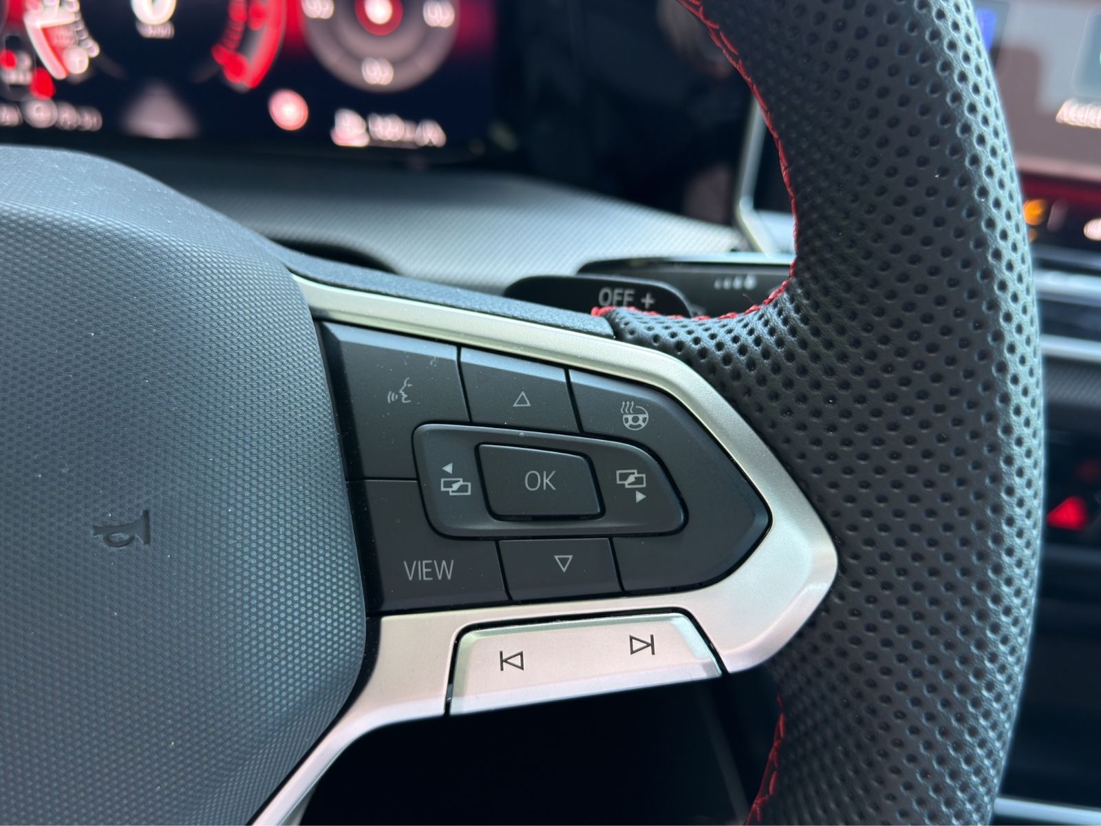 Volkswagen Golf VIII 2.0 TSI GTI *Matrix/360°/H&K/Navi* foto 21