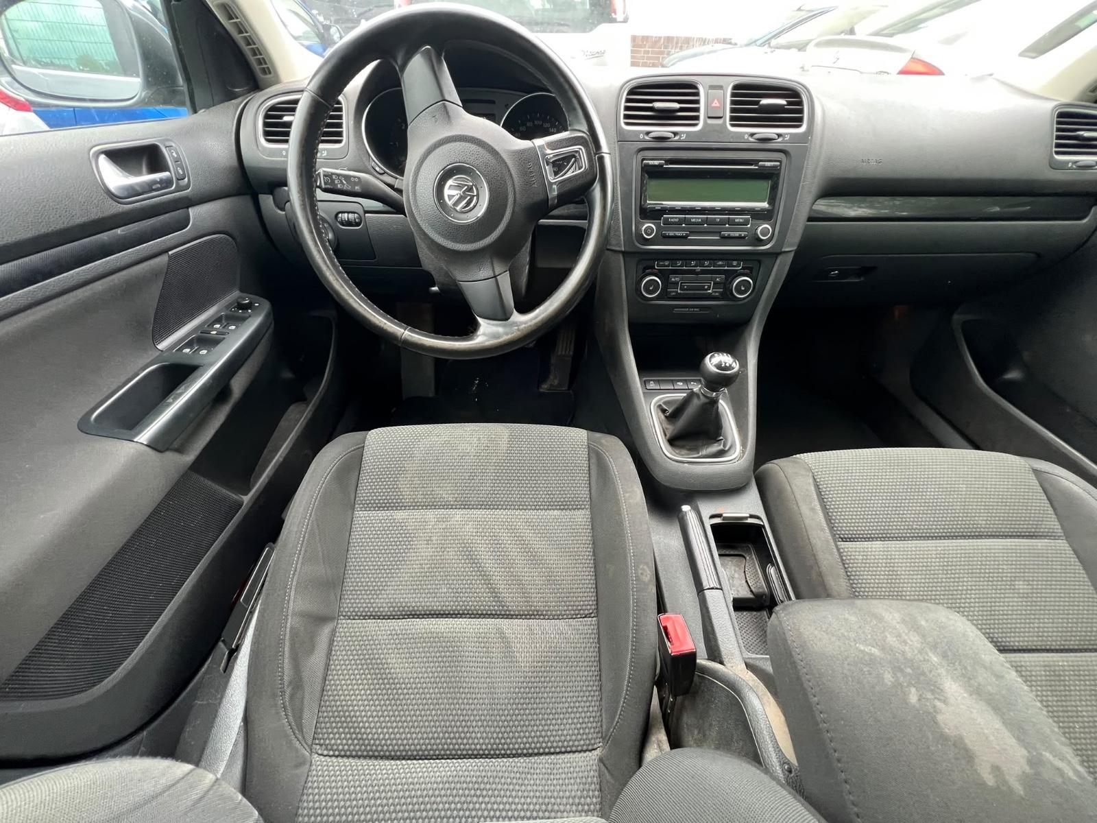 Volkswagen Golf 2011 — photo 10