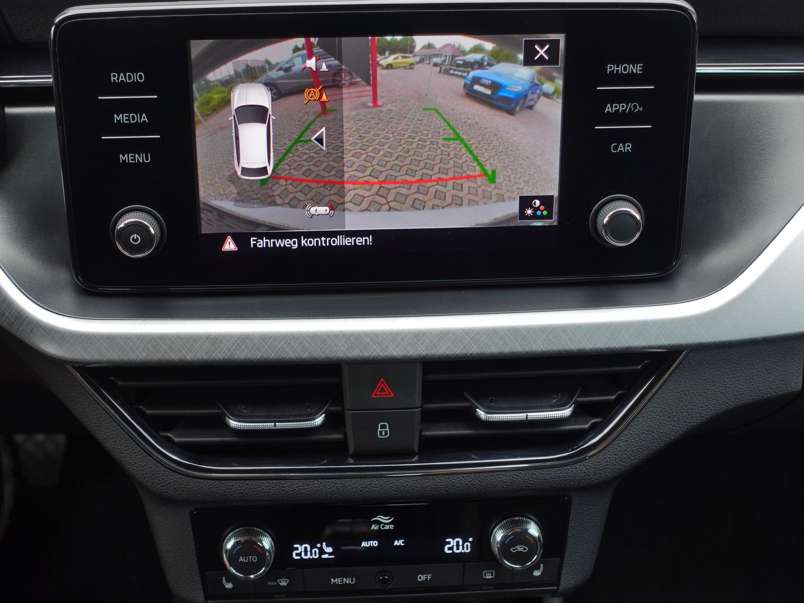 Fahrzeugabbildung SKODA Scala 1.5 TSI DSG TOUR SmartLink RFK AHK
