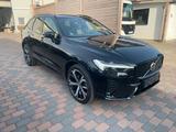 Volvo XC60 B4 Plus Dark 2WD R-Design Kamera, Leder - Volvo XC60: R Design