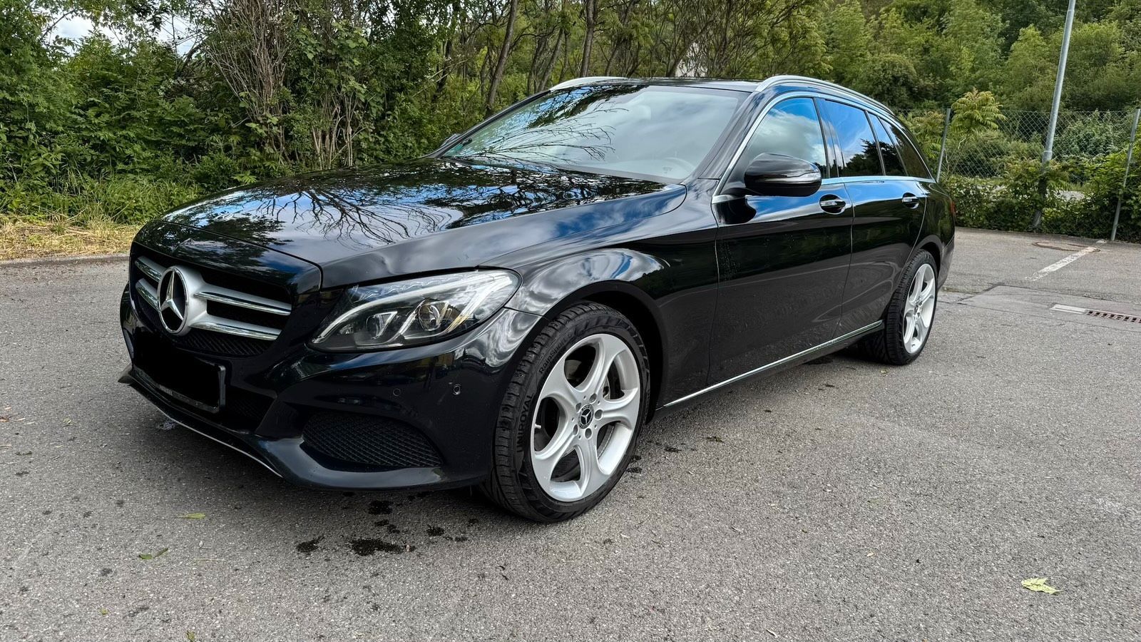 MERCEDES-BENZ C 220