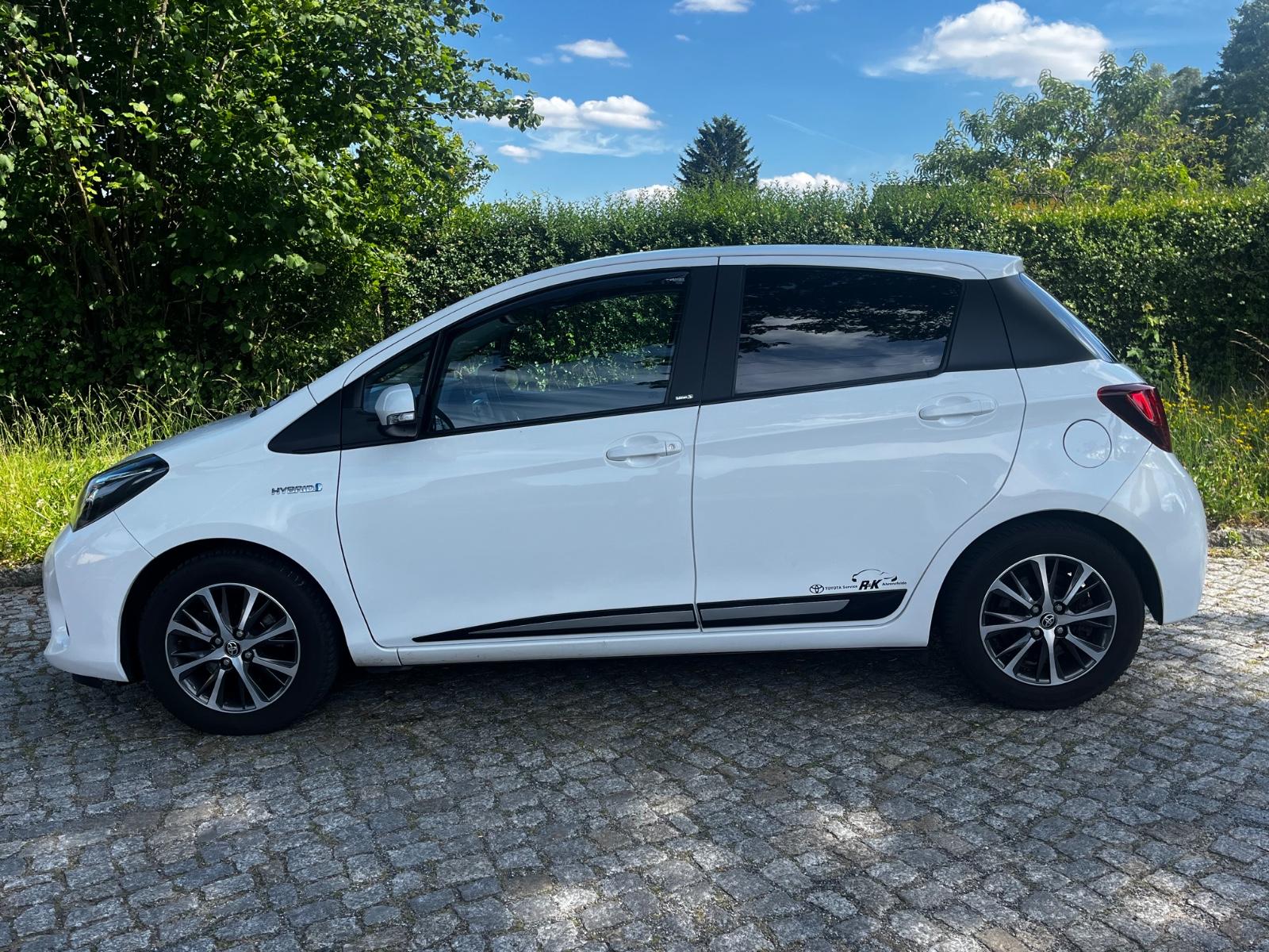 Toyota Yaris Hybrid 