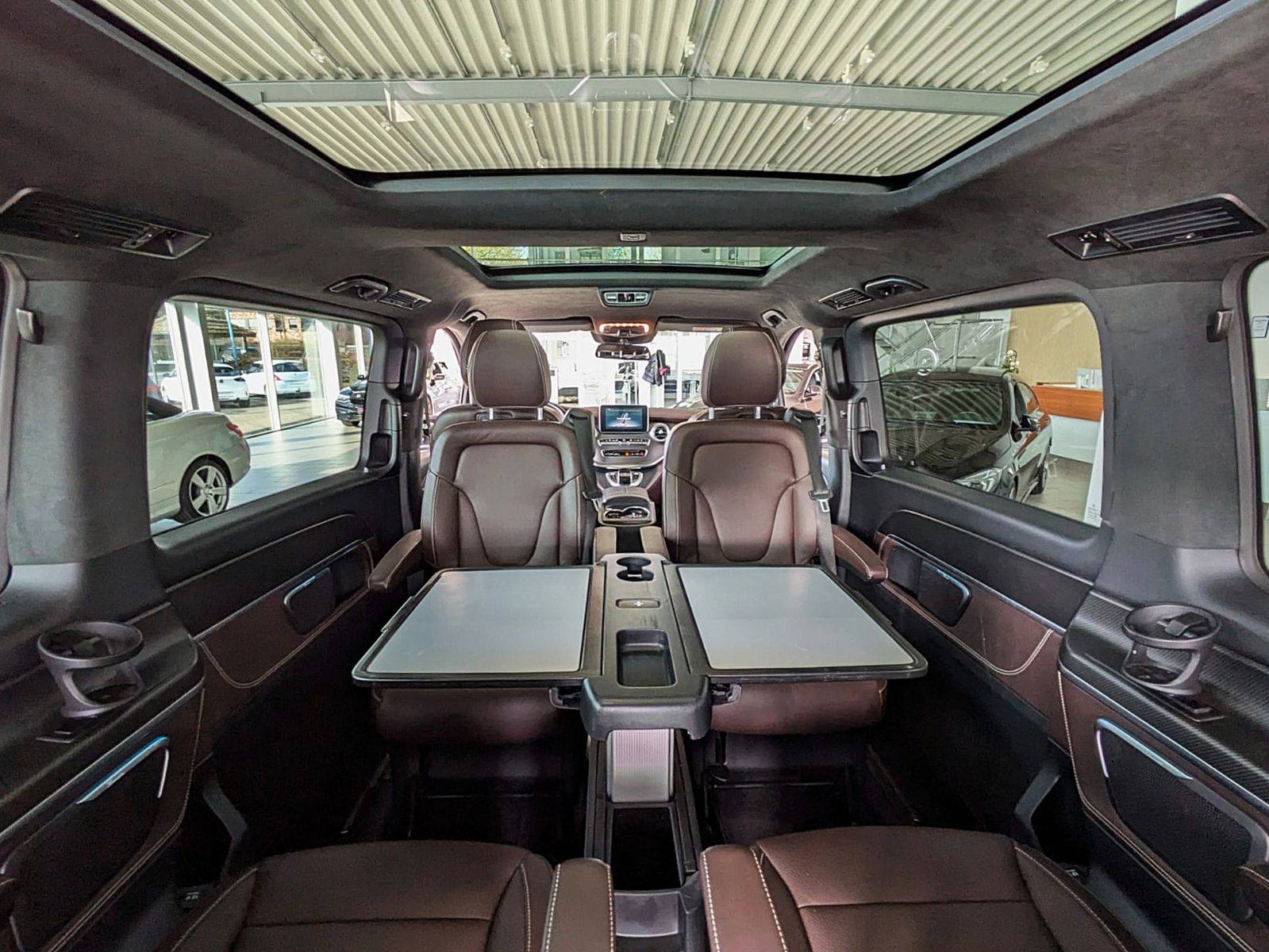 Fahrzeugabbildung Mercedes-Benz V 250d AMG 4M LANG 6 SITZE VIP SHUTTLE MEGAVOLL!