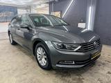 Volkswagen Passat Variant 2.Hand Navi SHZ PDC Massage Sitze - VW Passat Variant Gebrauchtwagen in Hannover