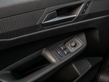 Ford Tourneo Connect 2.0 Titanium Stauassistent Navi