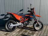 KTM 690 SMC-R 2026 - KTM NEU SUPER MOTO