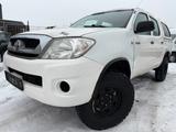 Toyota Hilux 2,5 D-4D Klimaanlage,Double-Cab,Standh,AHK - Toyota Hilux mit Diesel-Antrieb: Allradantrieb, Geländewagen, 2.5