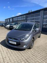 Hyundai ix20 FIFA world Cup Edition - Hyundai ix20 mit Benzin-Antrieb: Kleinbus, Automatik