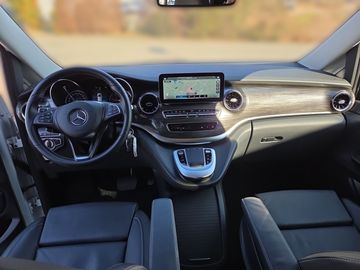 Mercedes V 250 - 12