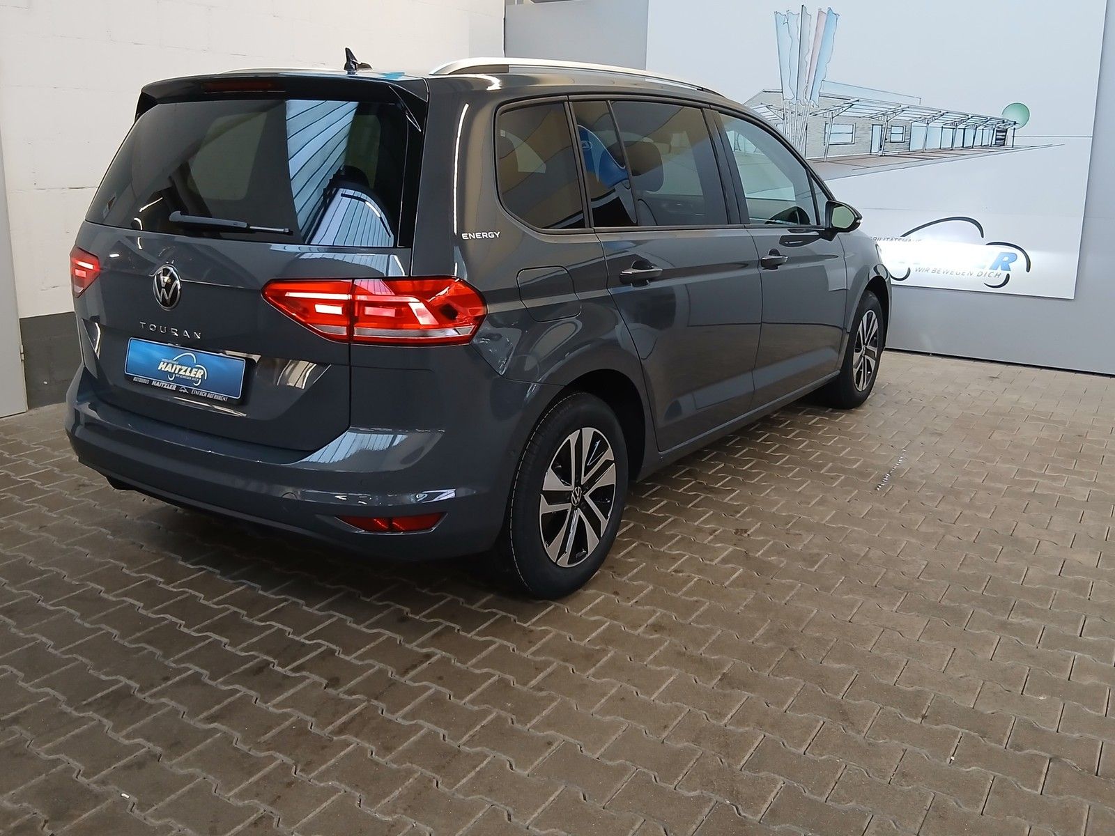 Fahrzeugabbildung Volkswagen Touran Energy 1,5 TSI DSG + AHK+Navi+LED+ Kamera