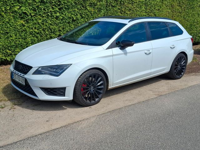 SEAT Leon 2.0 TSI Start&amp;Stop ST CUPRA 265 DSG CUP...