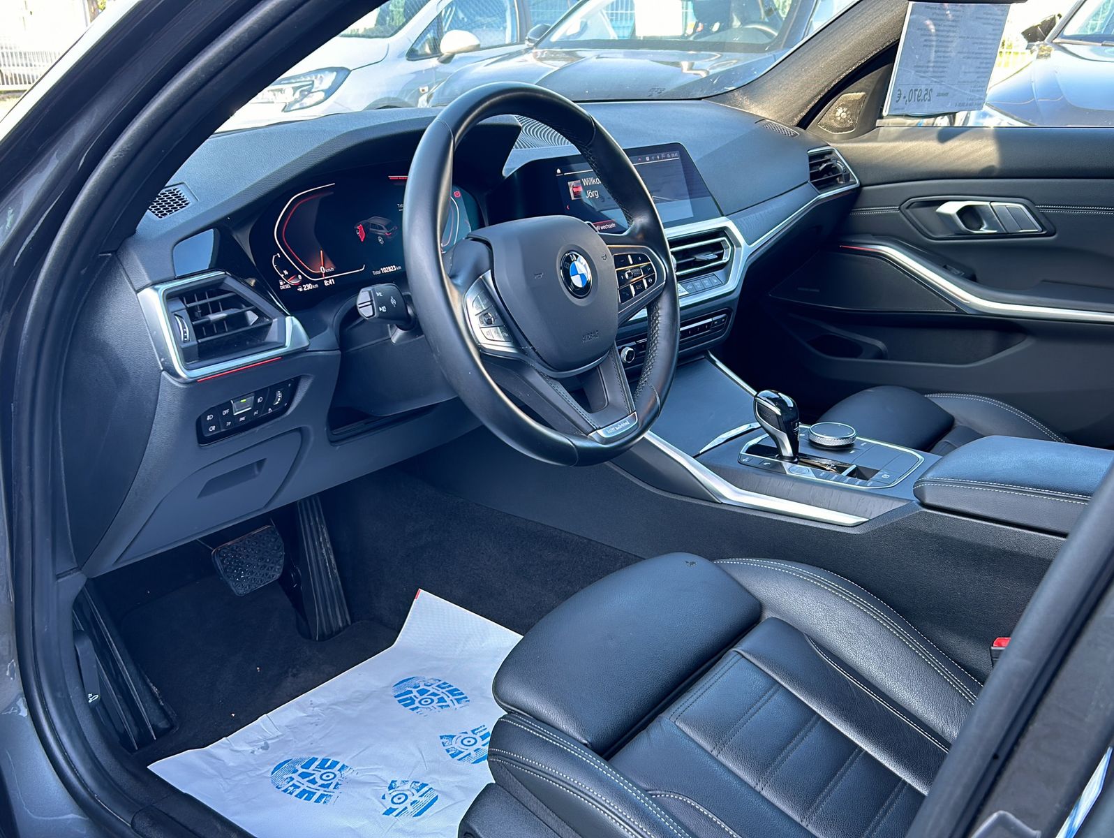 Fahrzeugabbildung BMW 320 d TouringSport Line