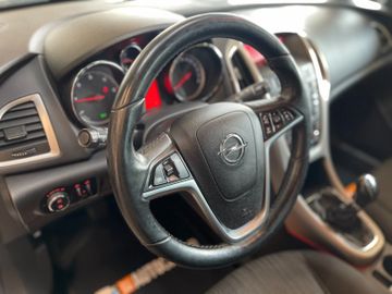 MYAUTOCENTER – Gebraucht- und Jahreswagen mit Werkstattservice in Pfaffenhofen Opel Astra J Sports Tourer Design Edition *PDC*Klima*