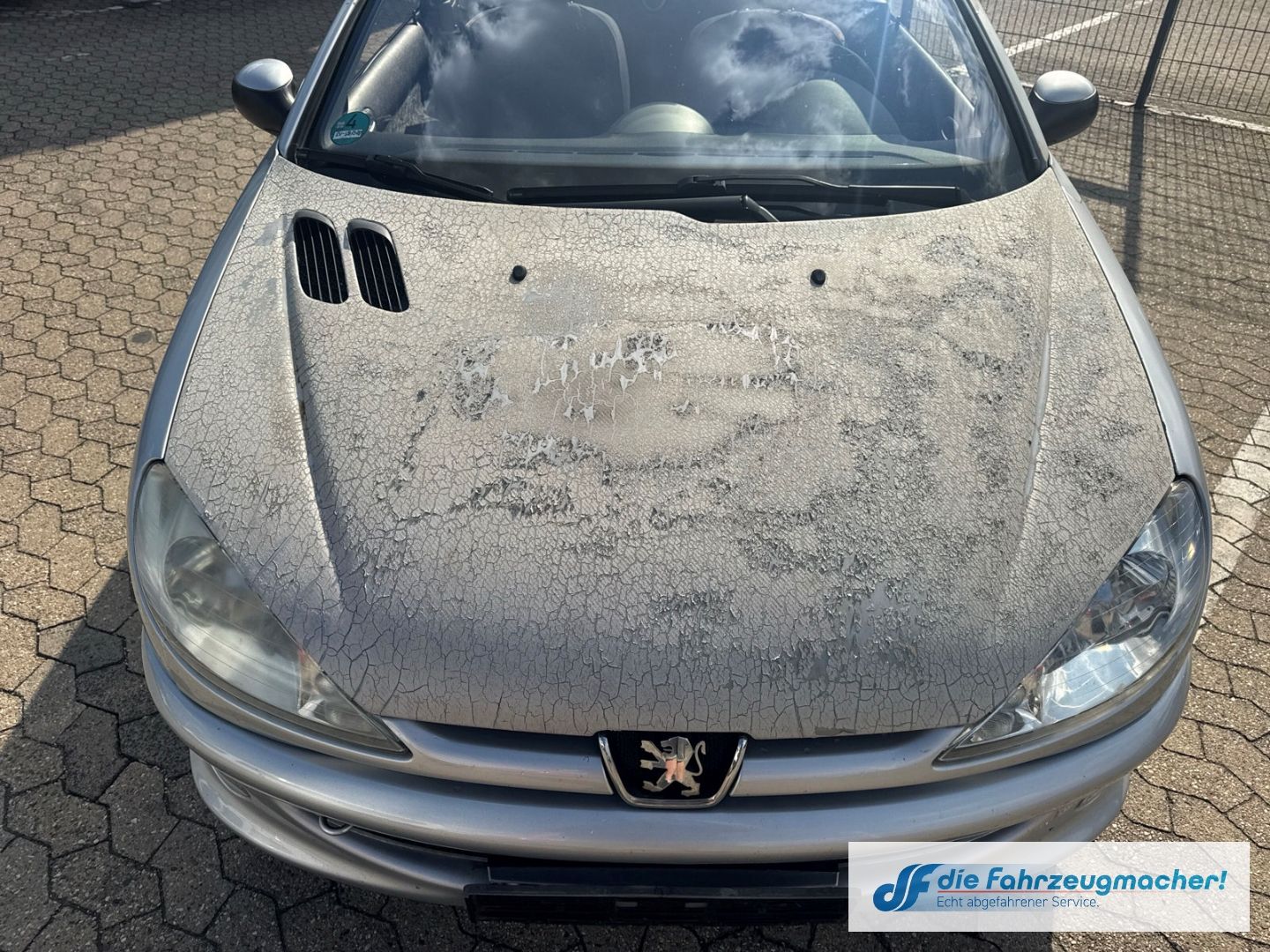 Fahrzeugabbildung Peugeot 206 Cabriolet CC Quiksilver El. Verdeck *EXPORT
