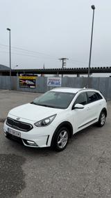 Kia Niro 1.6 GDI Plug-in Hybrid Silber Edition  AHK - Kia Niro von privat