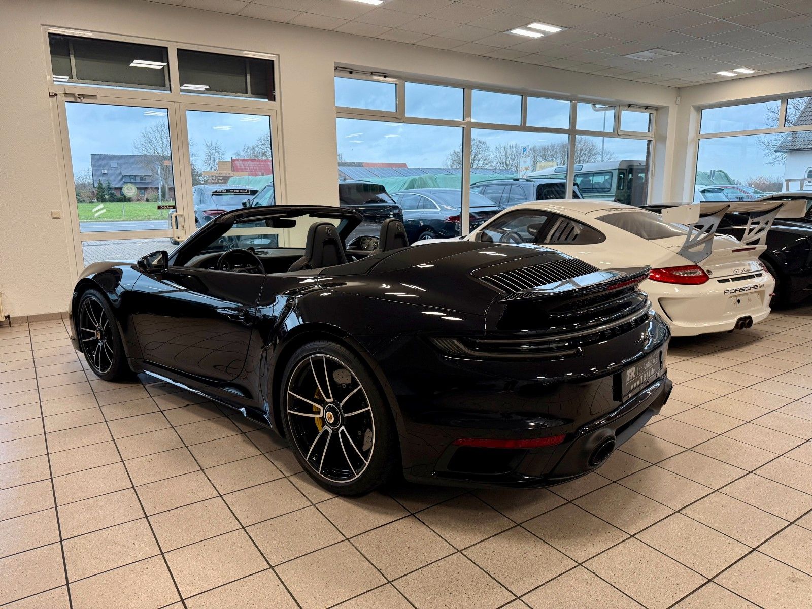 Fahrzeugabbildung Porsche 911 992 Turbo S Cabrio LIFT/InnoDrive/Burmester