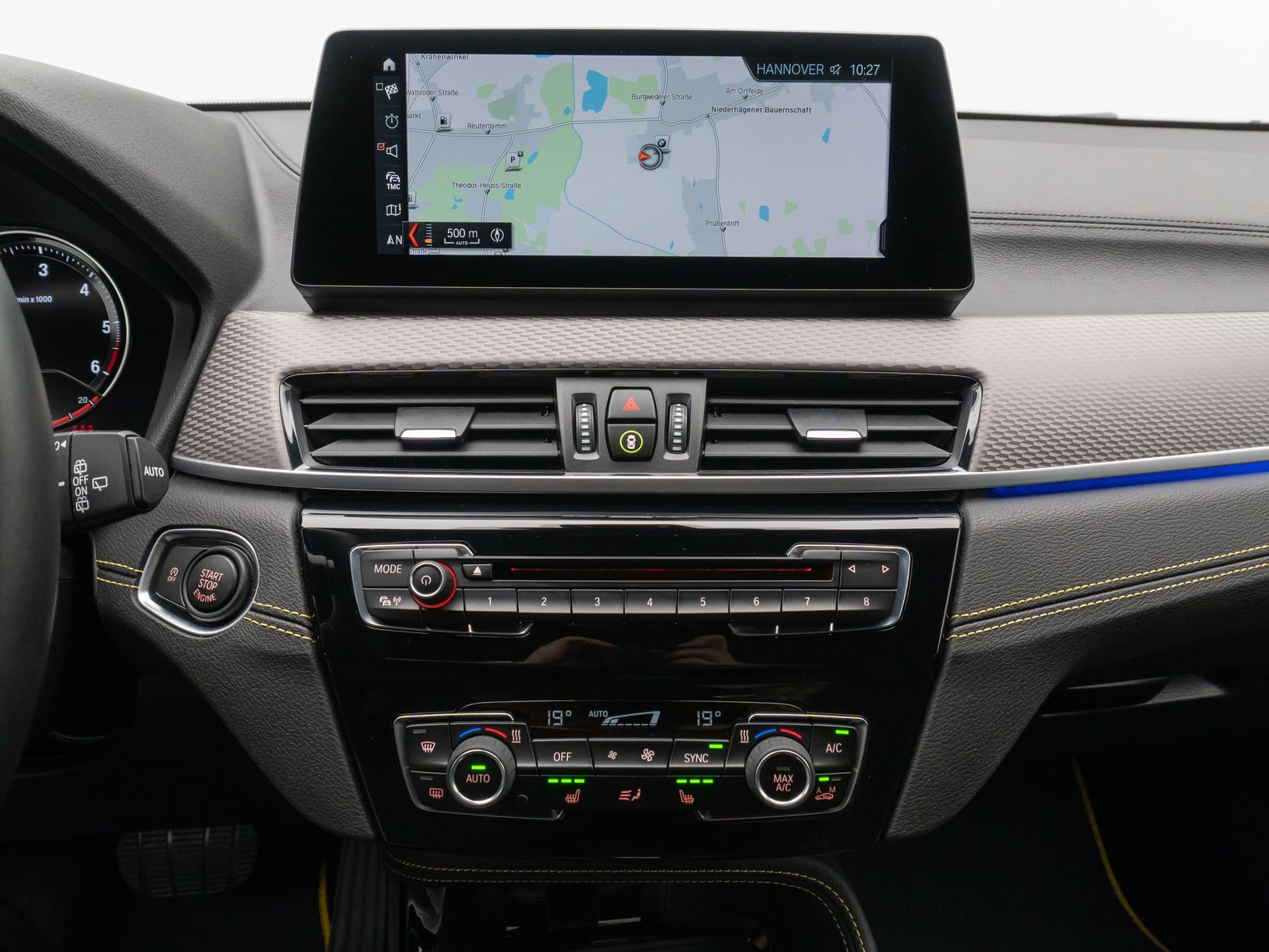 Fahrzeugabbildung BMW X2 xD20d M Sport Navi+ Alarm DAB HUD H/K 19Zoll