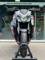 Suzuki GSX-S750 - SUZUKI GSX 750