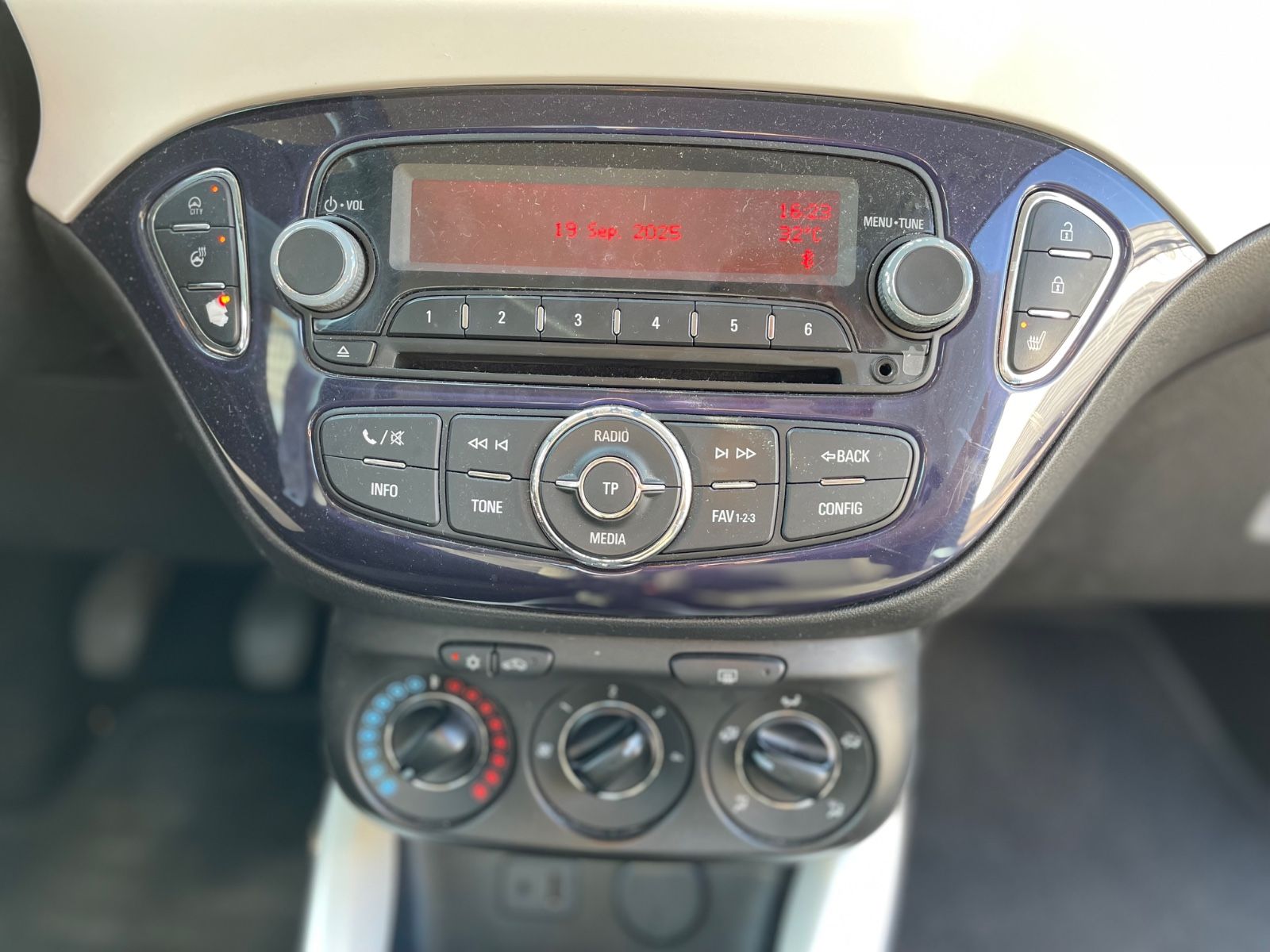 Fahrzeugabbildung Opel Adam Jam |City|Klima|Bluetooth|Hill Start Assist