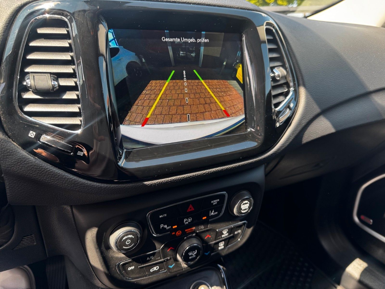 Fahrzeugabbildung Jeep Compass 1.4 Limited NAVI BEATS KAMERA ACC