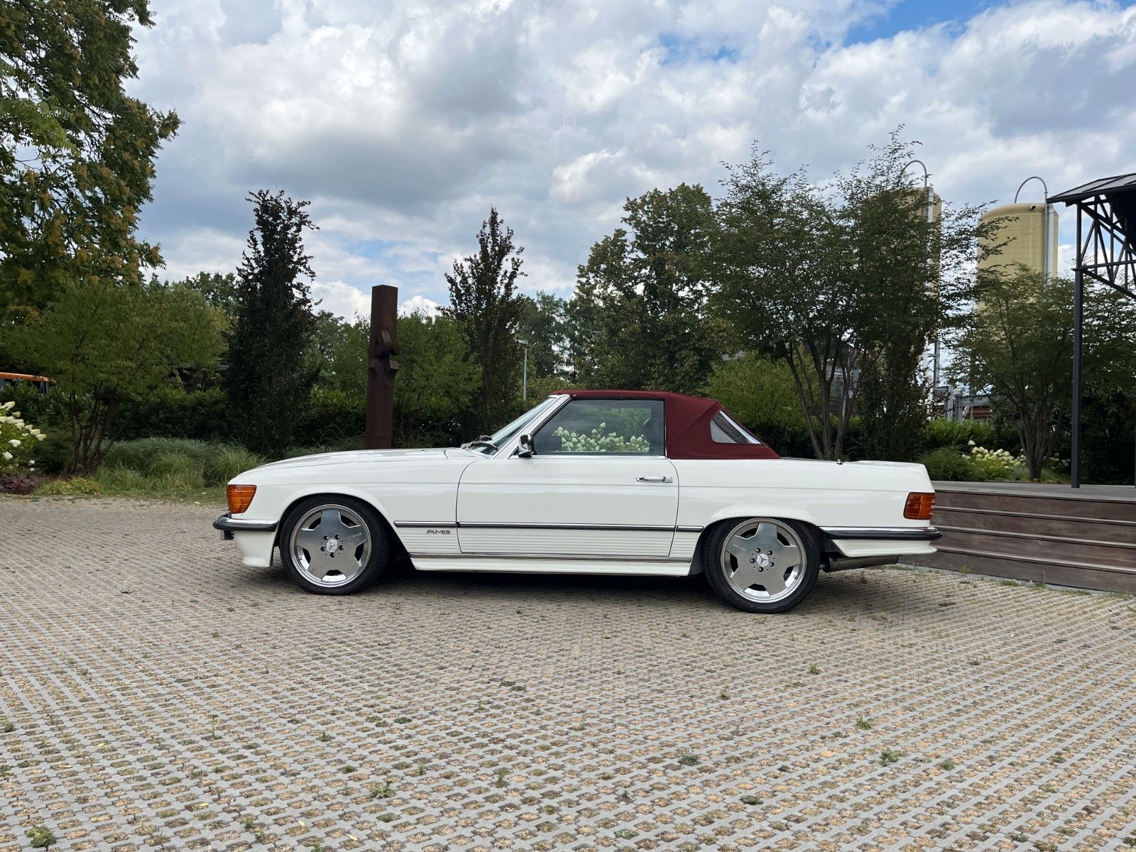 Fahrzeugabbildung Mercedes-Benz 500 SL