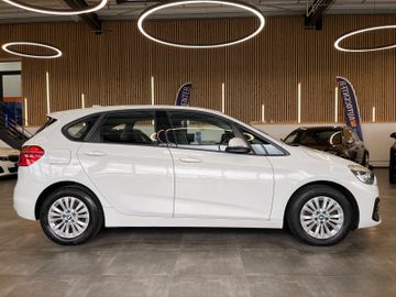 BMW 218d Active Tourer *NAVI*1.HAND*19%*PDC*SHZ*
