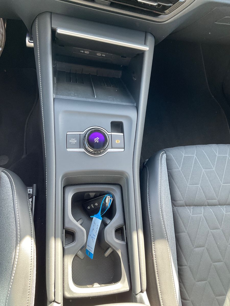 Fahrzeugabbildung Volkswagen Tiguan 2.0 TDI DSG GOAL,AHK,IQLight,Navi,ACC,Kam