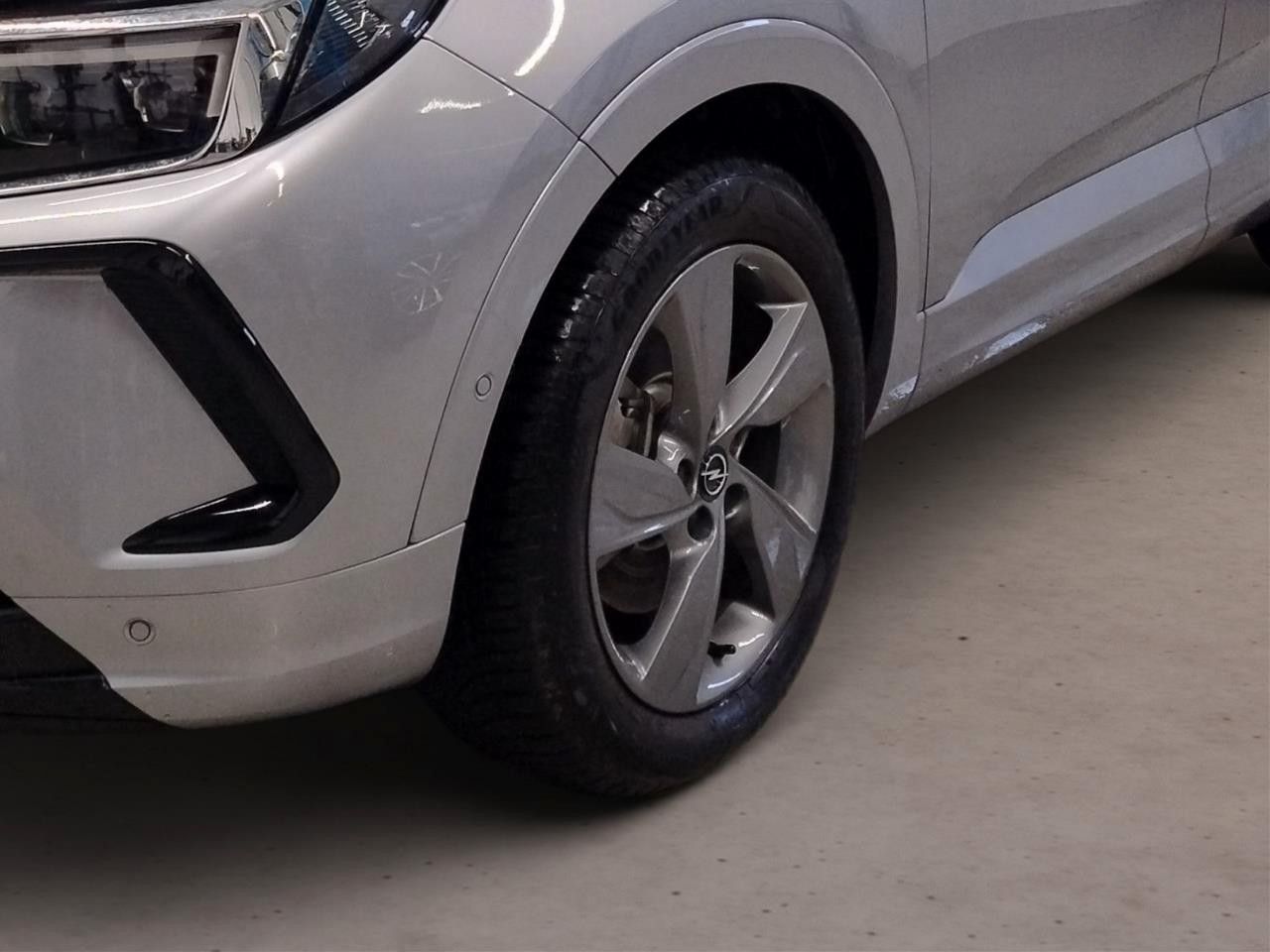 Fahrzeugabbildung Opel Grandland (X) 1.6T GSe 4HYBRID NAVI/LED/KAMERA