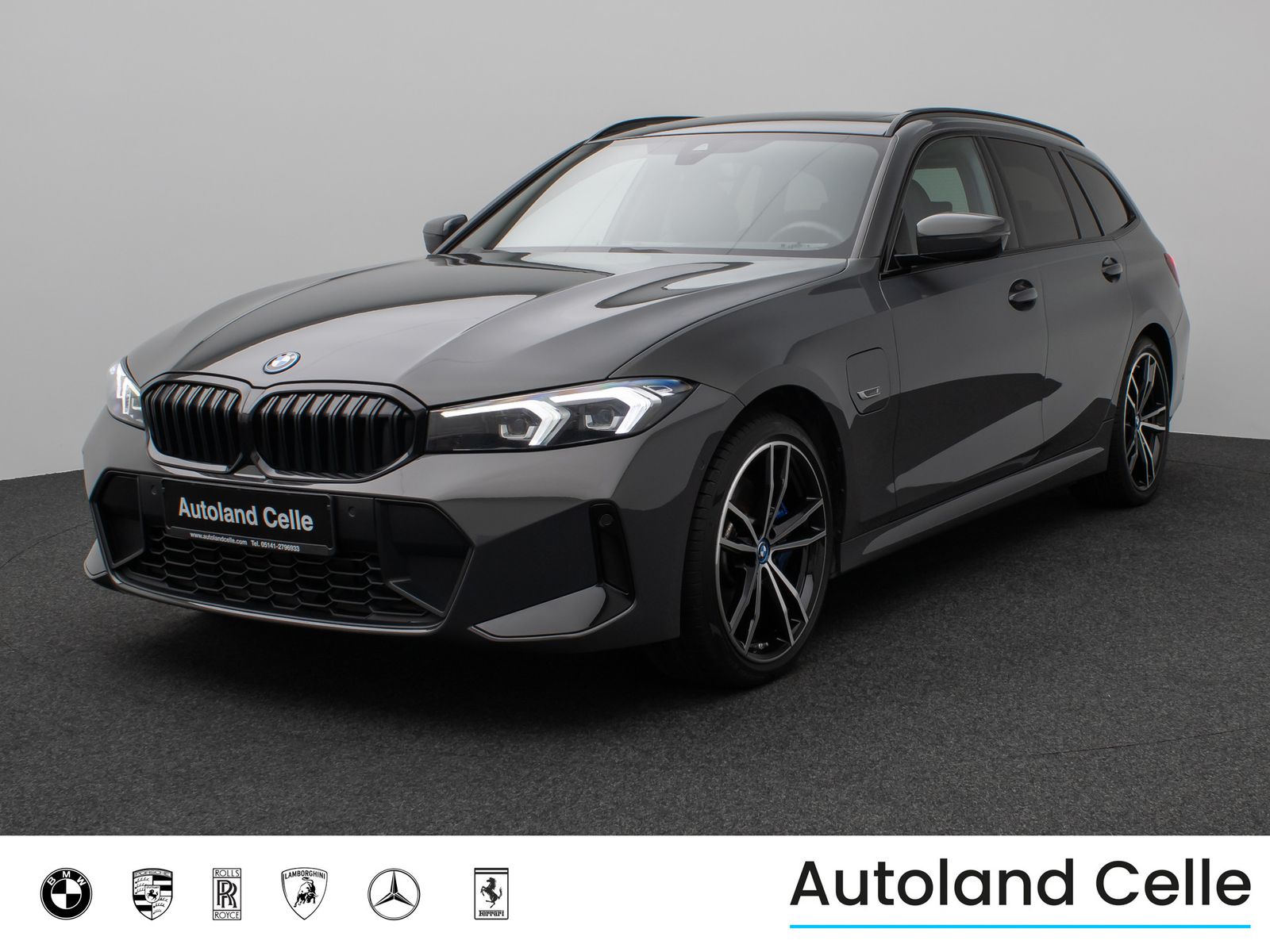 Fahrzeugabbildung BMW 330e xD M Sport Panorama Kamera HUD H/K AHK 19"
