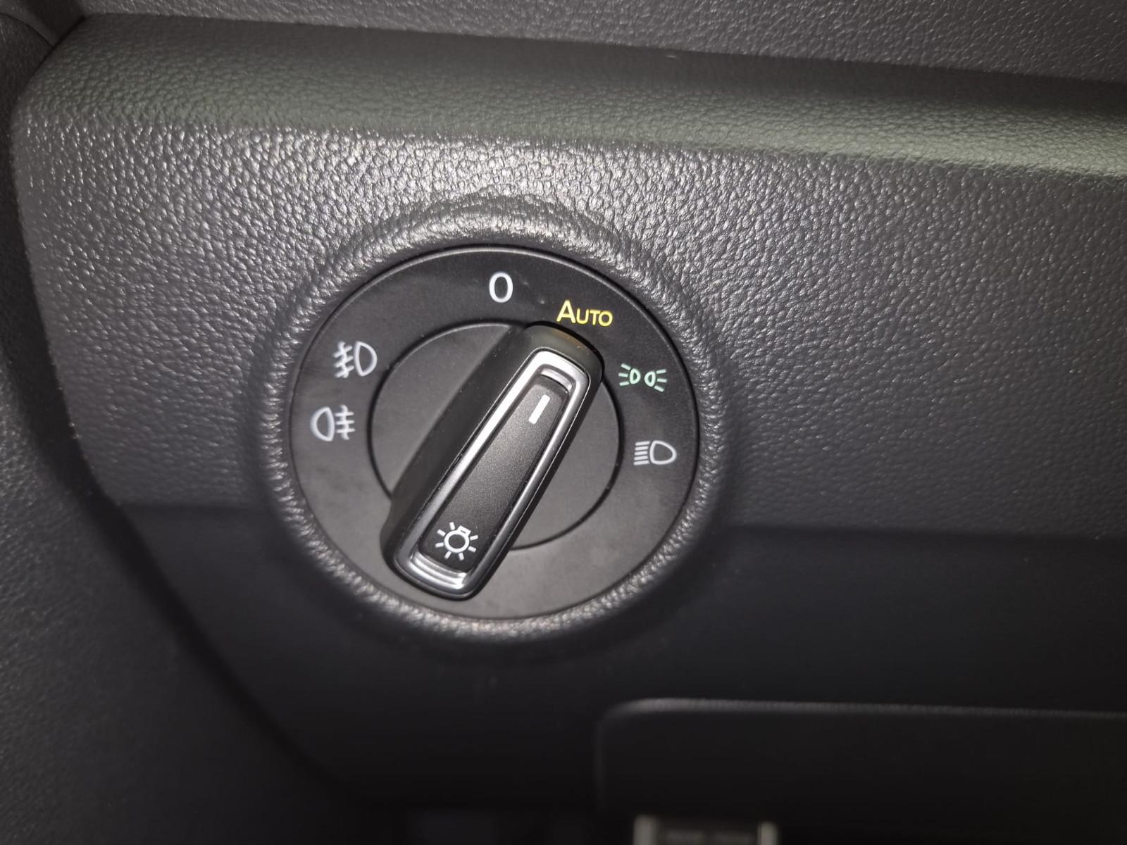 Volkswagen T-Roc Sport 4Motion / LED / SCHECKHEFT/Navi