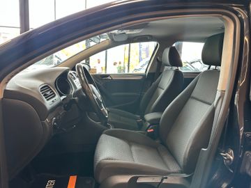 Volkswagen Golf VI*SERVICE 426*TÜV 127*2-HAND*2-ZONEN*