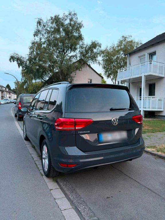 Image of Volkswagen Touran