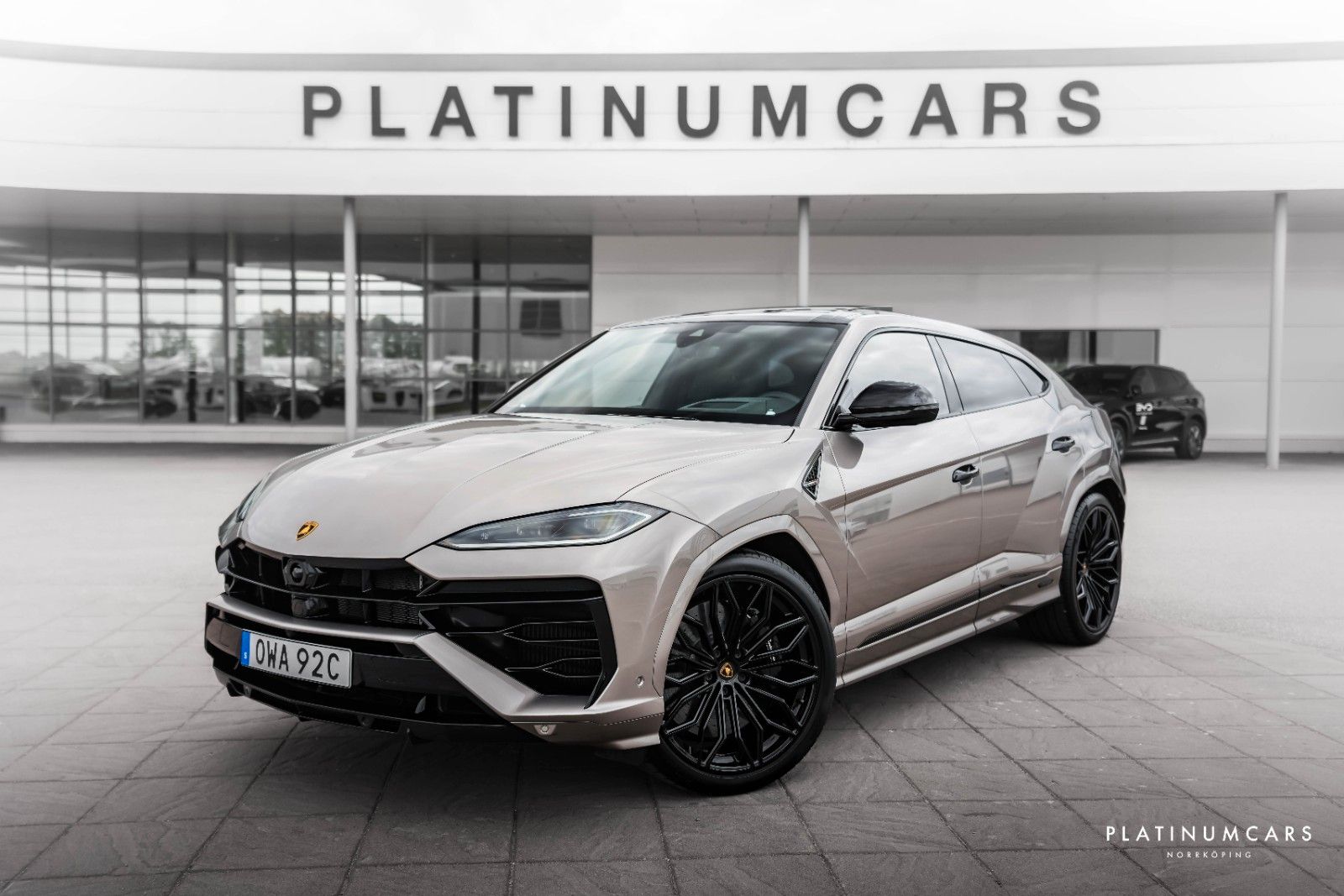 LAMBORGHINI Urus