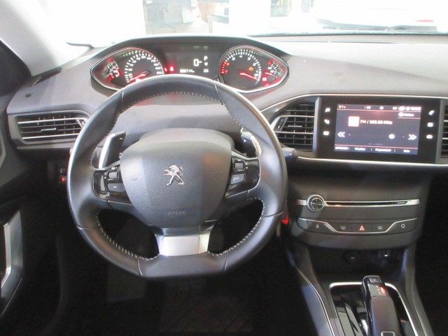 Fahrzeugabbildung Peugeot 308 Active 1.2T NAVI/LED/PDC/ALU/TEMPOMAT