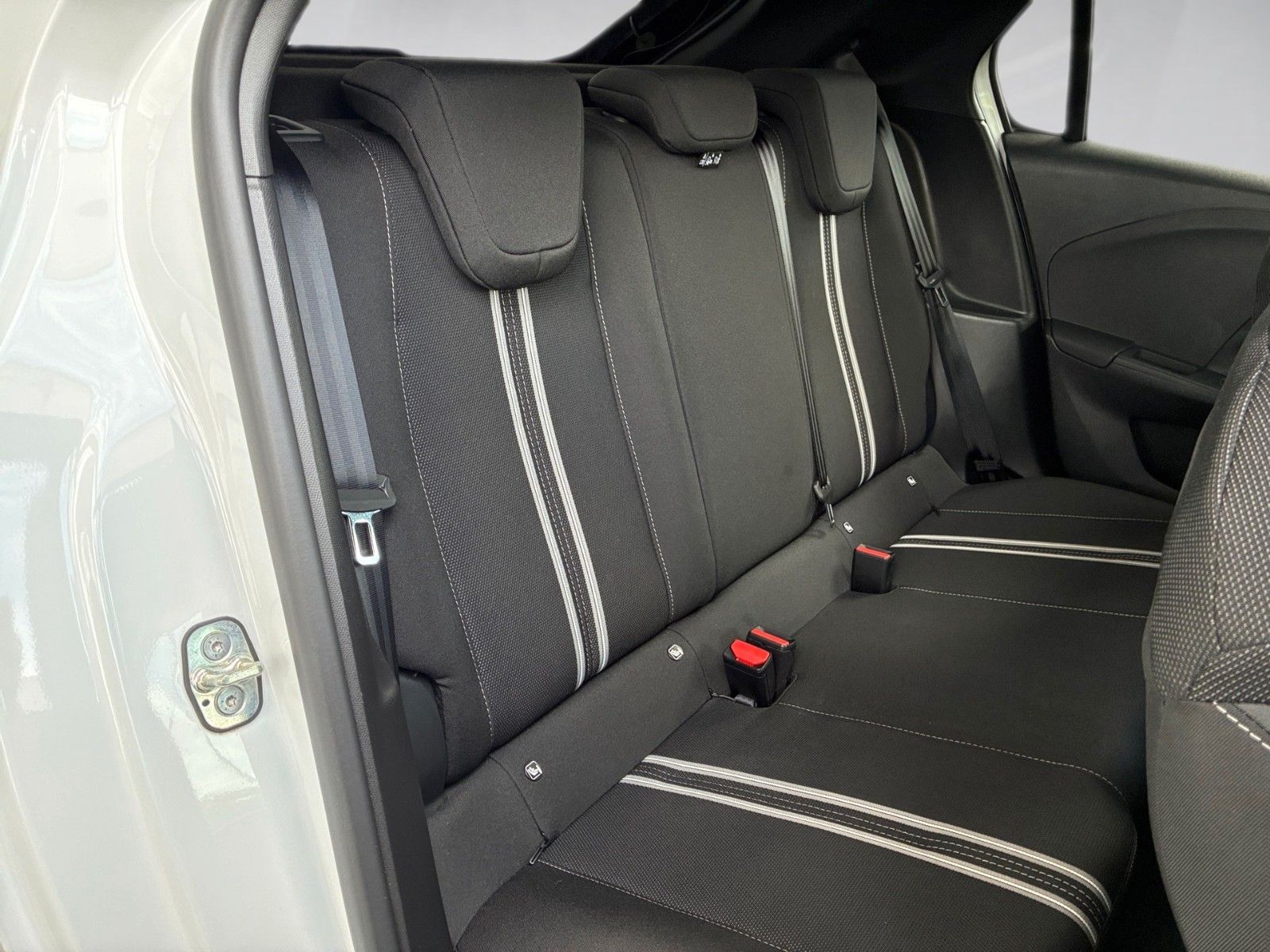 Fahrzeugabbildung Opel Corsa F GS 100PS Automatik/Kamera/Navi!