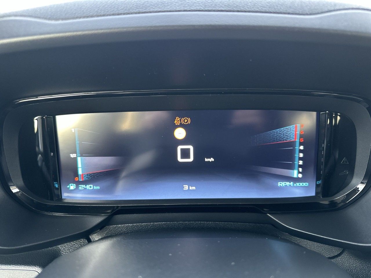 Fahrzeugabbildung Citroën Berlingo MPV XL Diesel 100 Plus