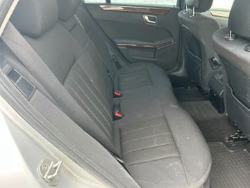 Mercedes E 220 - 9