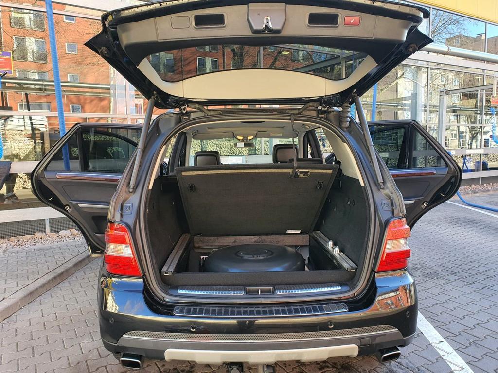 Mercedes-Benz ML 500