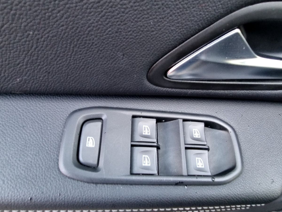 Fahrzeugabbildung Dacia Duster Prestige TCe 130