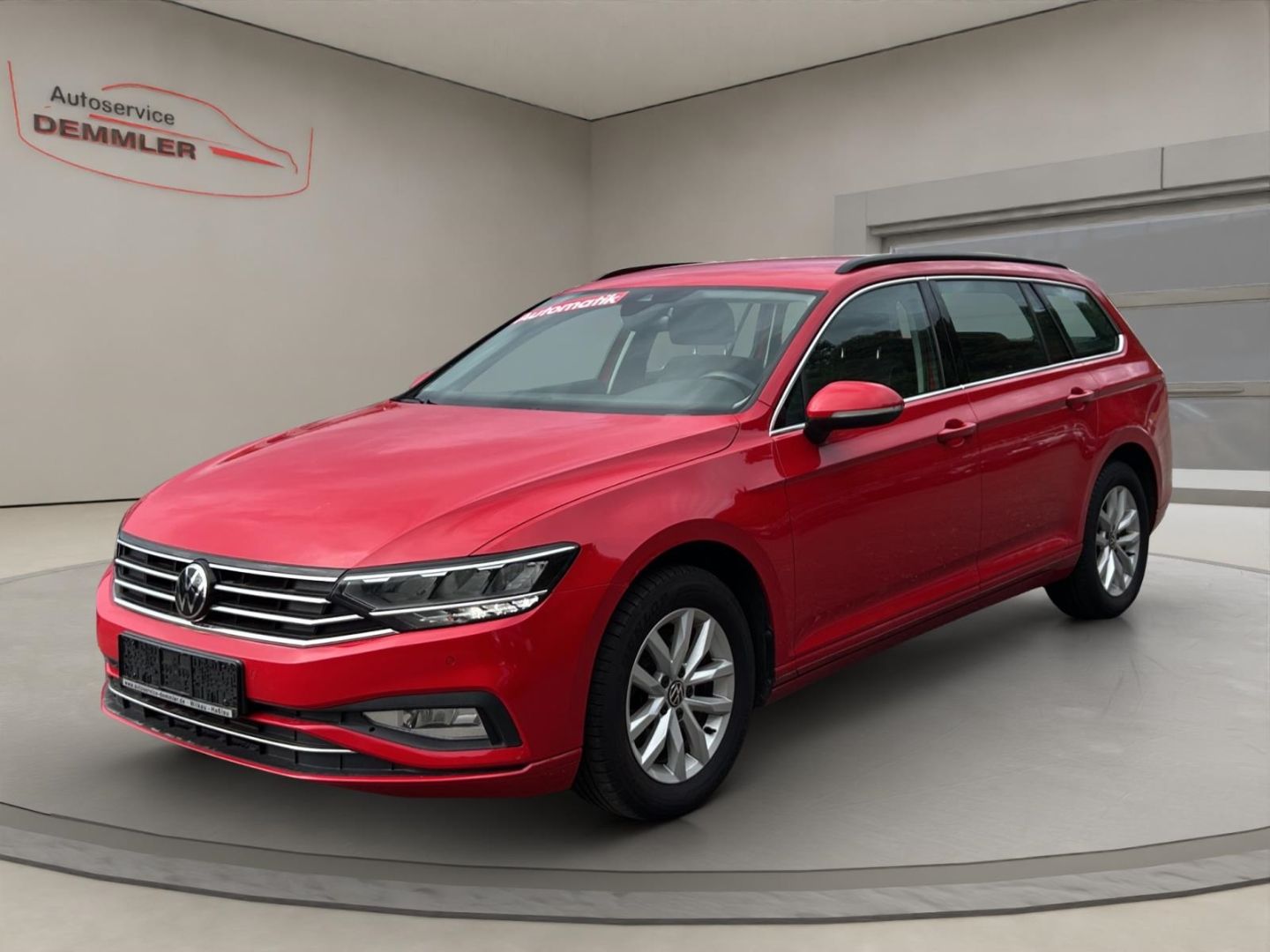 Volkswagen Passat - 1