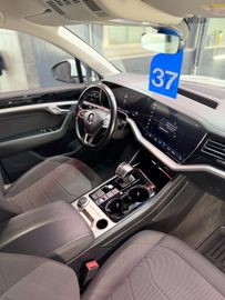 Volkswagen Touareg - 10