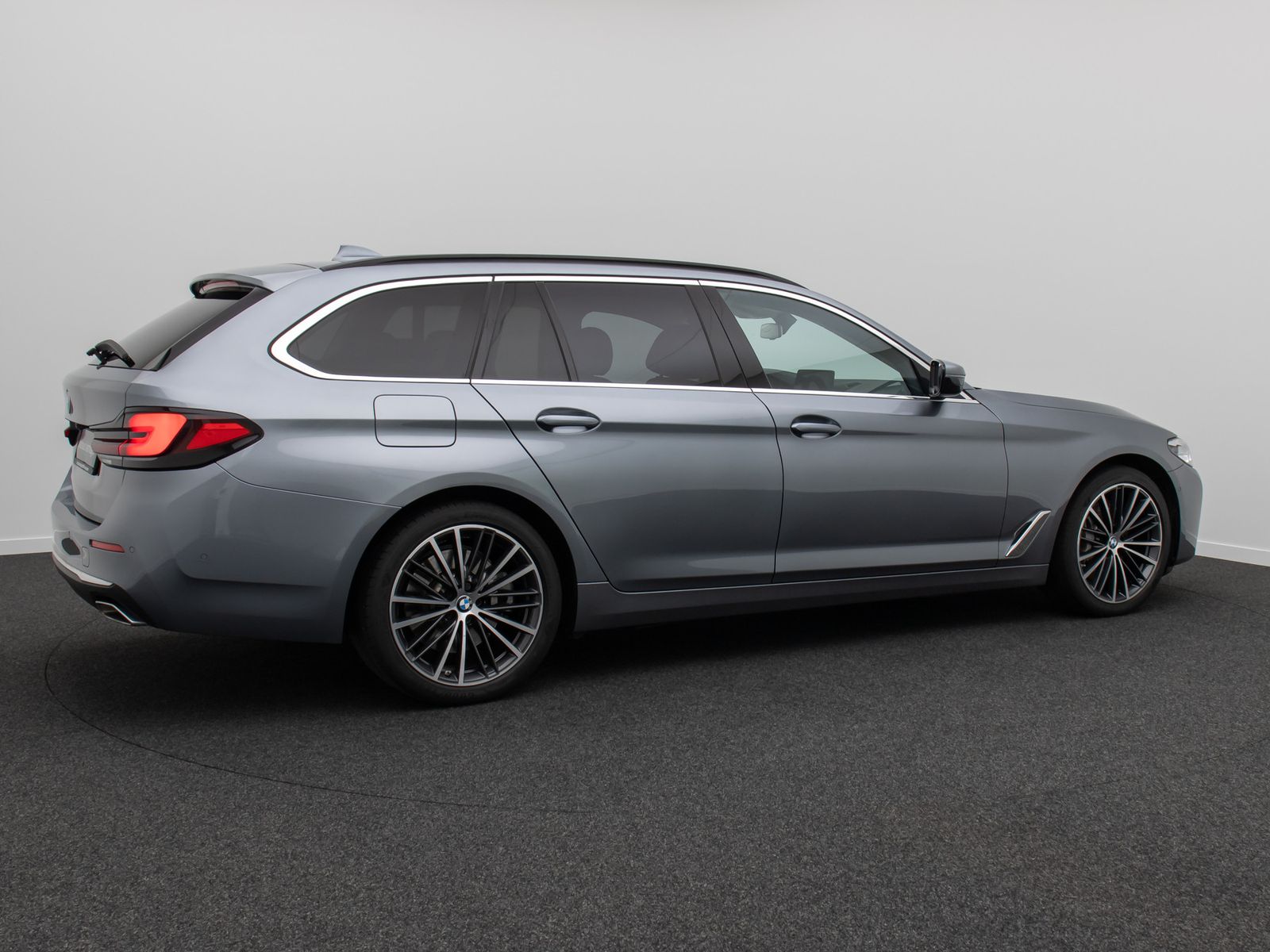 Fahrzeugabbildung BMW 540i xD Luxury Line Panorama Kamera HUD 4xKlima