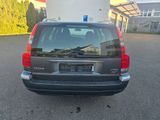 Volvo V70  2.5 T.     "Tüv neu + 7-Sitzer + Schalter" - Volvo V70 mit Benzin-Antrieb: Kombi, 5t