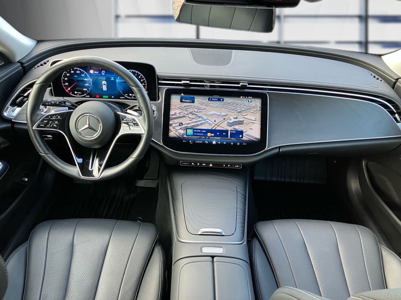 Fahrzeugabbildung Mercedes-Benz E 300 de 4M T Avantgarde AHK+DigiLight+Burmester