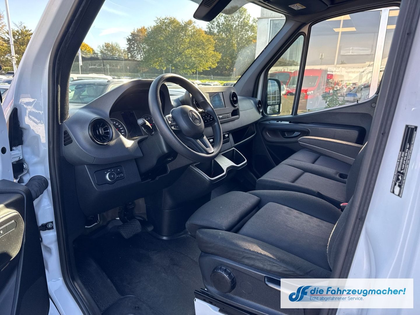 Fahrzeugabbildung Mercedes-Benz Sprinter Kasten 317 CDI L2 Automa. Navi CarPlay