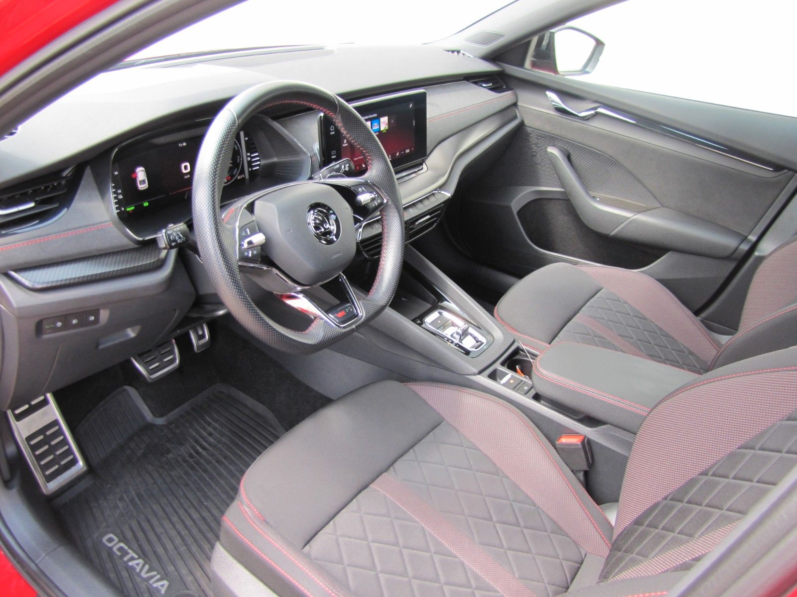 Fahrzeugabbildung SKODA Octavia Lim. RS iV 1.4l TSI 6-Gang DSG