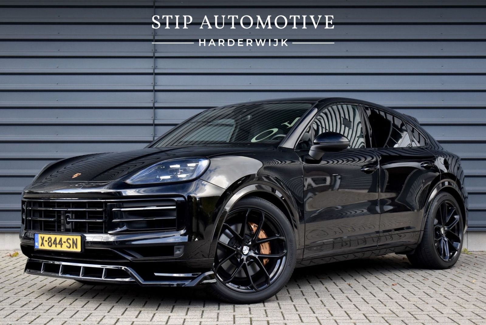 Porsche Cayenne Coupé 3.0 E-Hybrid | Panorama | ACC | 22